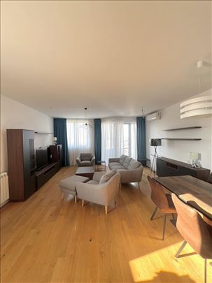 Izdajemo trosoban stan, Centar, 92m²