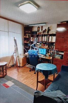 Na prodaju dvoiposobni stan 63m2