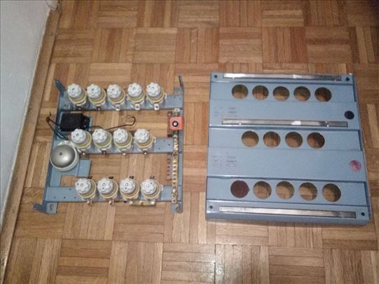 sstrujni orman/tabla 13 osigurača + zvono za vrata