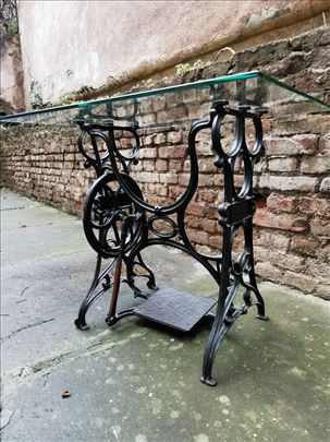 Antonović sto retro