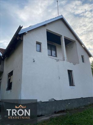 Kuća na 10km od Vrnjačke Banje 