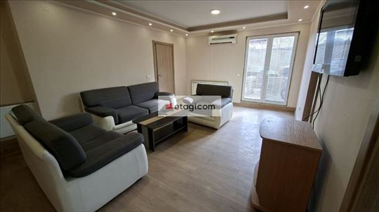 Trosoban stan, Železnik, 73m2