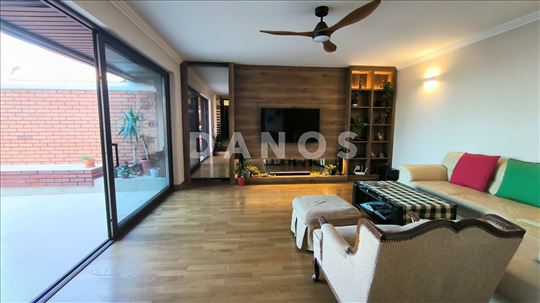 Višnjička B.Extra,150m2,Mir,Zelenilo,Garaža,Pogled