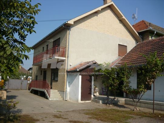 Vrhunski kvalitet gradnje, sa pomoćnim objektima