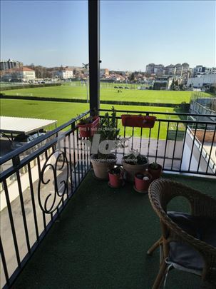 Zemun , Banatska 1,5