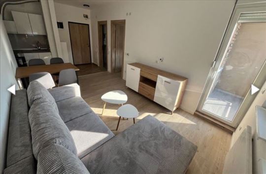 Kaludjerica 1.5 sa parking mestom