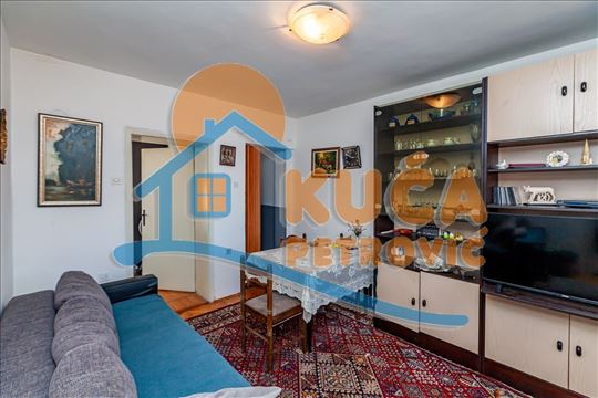 Kuća kod Pivare, 191 m2, garaža, plac 392 m2