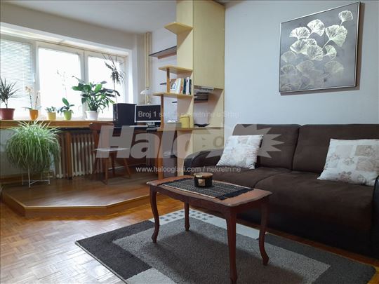 Jednosoban stan, Blok 63, moguć dogovor