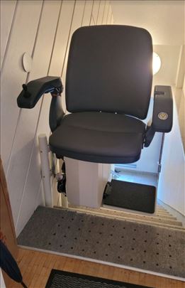 Lift stolica za stepenice Ugradnja Servis