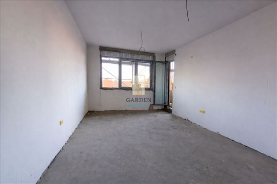 Nov trosoban stan na odličnoj lokaciji