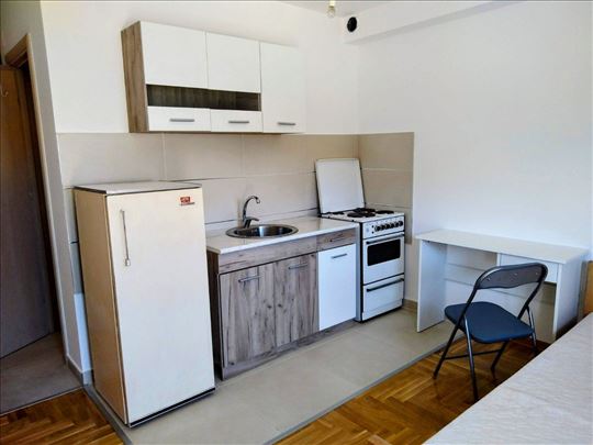 Novi Beograd Ledine namestena garsonjera