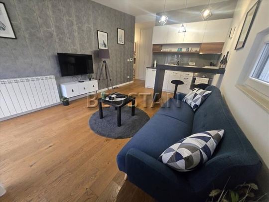 Širi centar - Vozdovac lekino brdo #67021