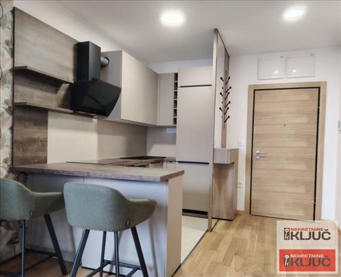 Telep, Novi Sad, 1.5-soban stan od 42 m², 3. sprat