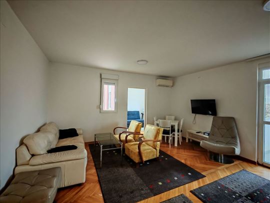 2.5 Karaburma,Marijane Gregoran,odmah useljiv