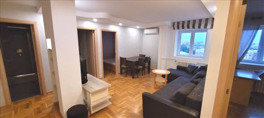 Blok 28 - Svetao - Funkcionalan - Porodičan - 4.0 