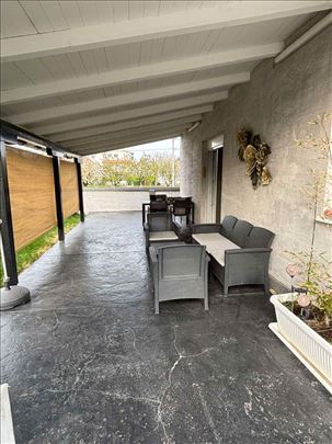 Borča,kuca P+I,180m2,garaža 40 m2
