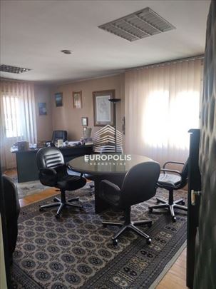 Emila Zole, Cerak, Čukarica