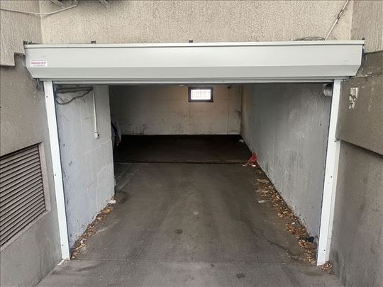 Garaža kod Vojislava Ilića