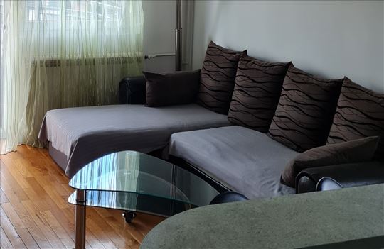 Hitno prodaja ugaona garnitura