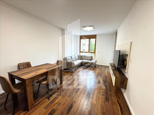 Luksuzan stan, sa garažom, u prestižnom kompleksu 