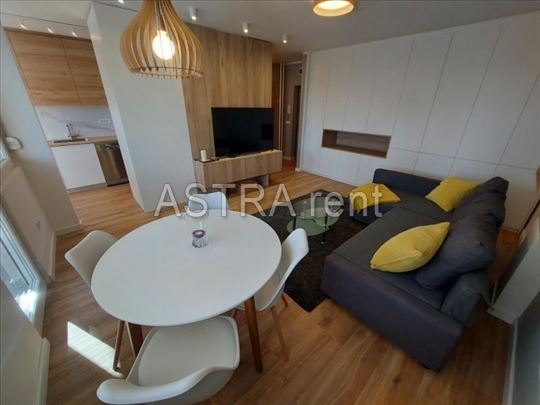 Lux 2.0 stan Blok 33