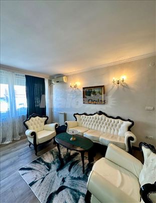 Lux salonski trosoban stan na Vračaru