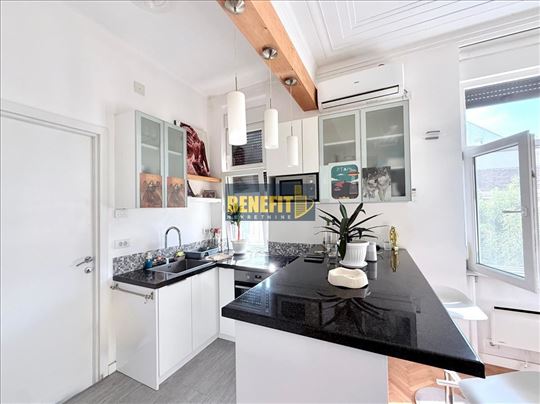 Lux stan u centru grada, Trg Republike