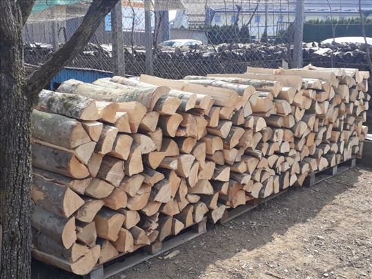 Na prodaju bukova drva prve klase