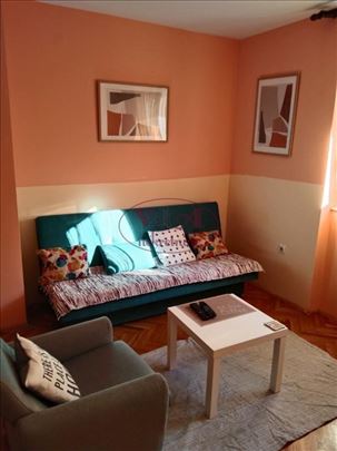 Novi Sad, Detelinara, lep jednosoban stan