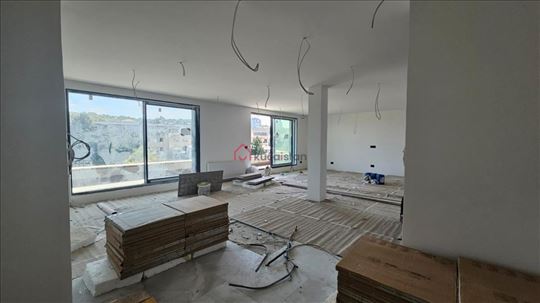 Penthouse 325m² + 529m² terasa, pogled Bg