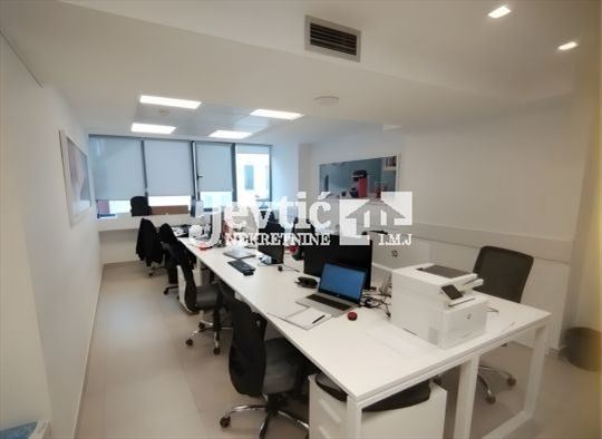 Poslovni prostor u pešačkoj zoni
