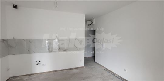 Prodajem dvosoban stan u Mirijevu 