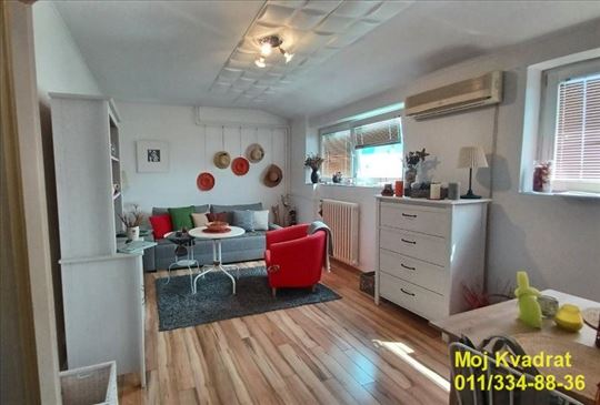 Rakovica, Skojevsko naselje - Luke Vojvodića