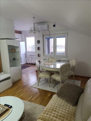 Stara Pazova, centar, novo, lux, 2.0 53m2, lodja,