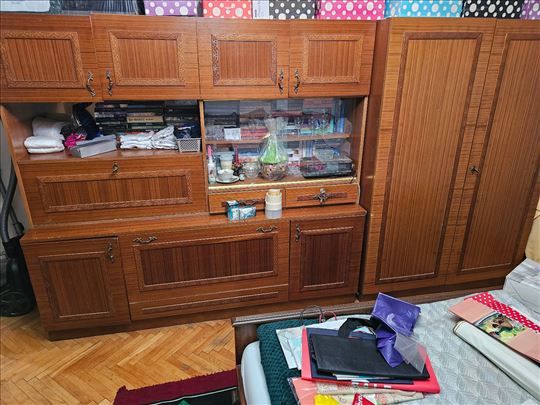 Stari regal ormar vitrina