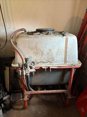 Traktorska prskalica Kranj 340 l