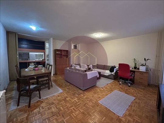 Voždovac, Banjica - Paunova, 3.0, 80m2, 600e