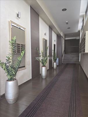 Voždovačka crkva, odličan stan sa terasom od 60 kv