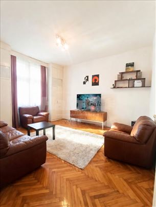 Vračar, Hram Svetog Save, dvosoban salonac