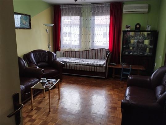 Bežanijska kosa 3, odličan 2sob., uknjižen