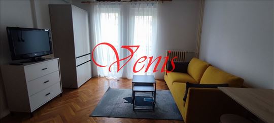 Bulevar Oslobođenja – kod Dnevnika 36m2