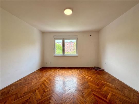 Dvosoban 61m² sa terasom UKNJIŽENO Braće Jerković