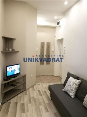 Garsonjera,Pop Lukina,I sp.,cg,lift ID#2157