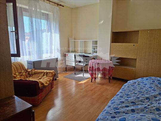 Izdajem SOBU u centru Kruševca