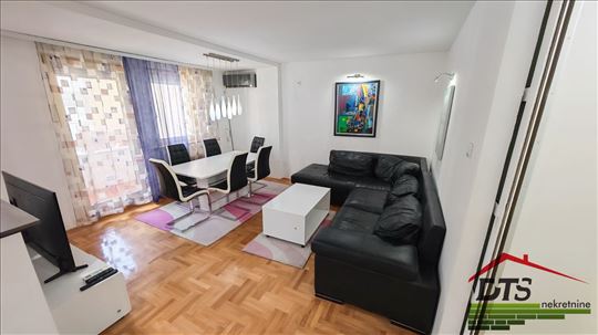 Izdavanje Stan Nis centar 90m2