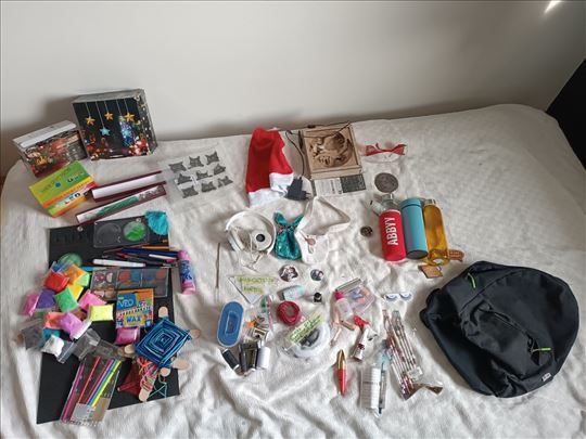 Kancelarijski materijal – sveske, flomasteri, prib