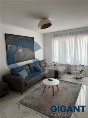 Novi SC Vračar, 85m2, IV, t-pumpa, sa garažom