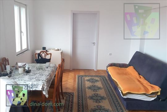 Komforan stan u ulici Topola u Kumodražu