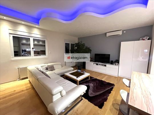 Luksuzan penthaus u kompleksu Dunavske terase