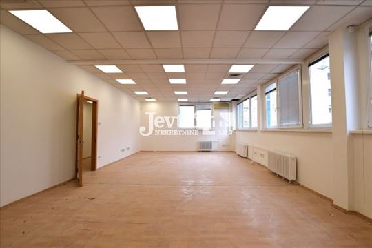 Poslovni objekat na Novom Beogradu